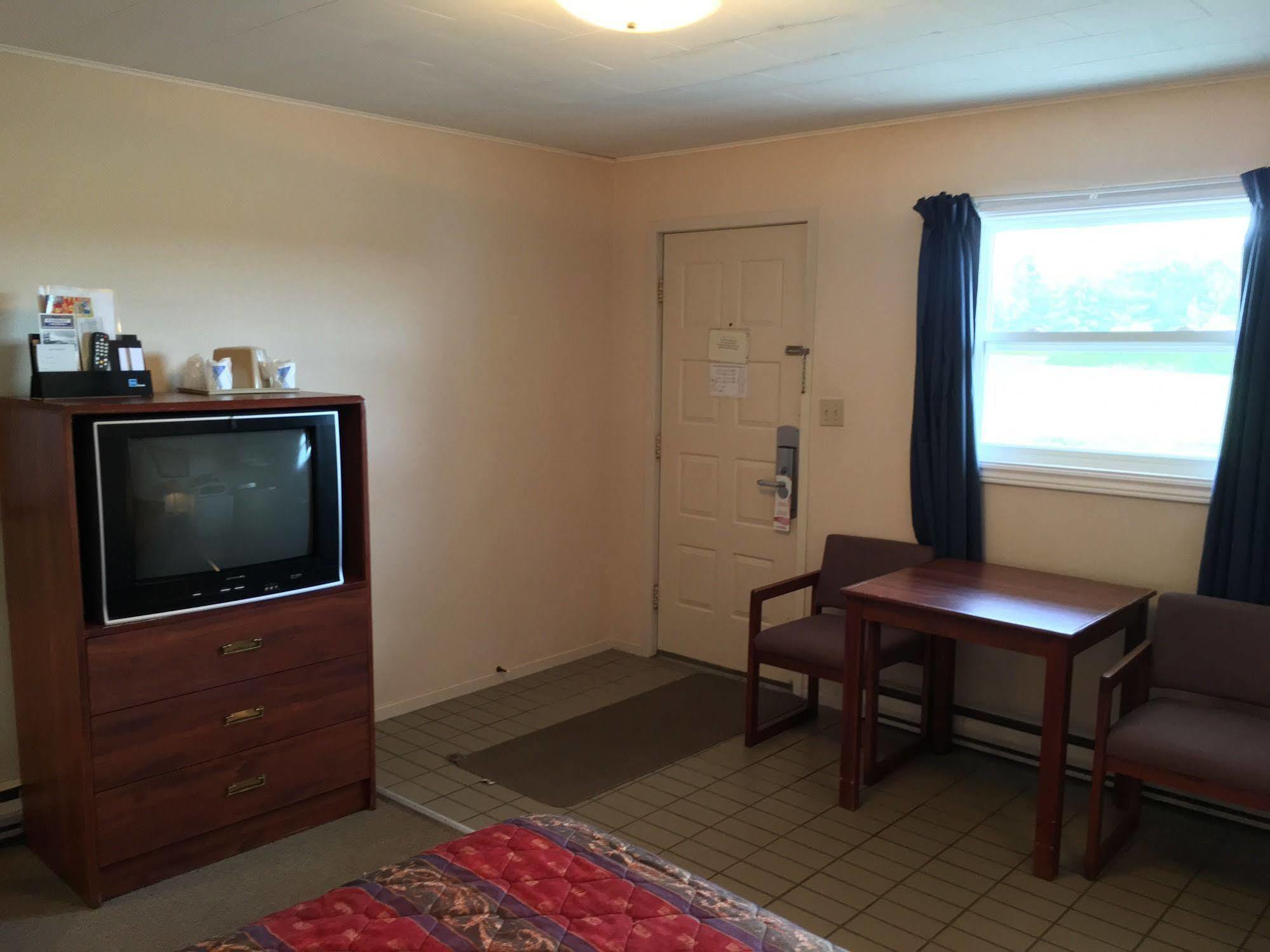 Fairway Inn Sussex Luaran gambar