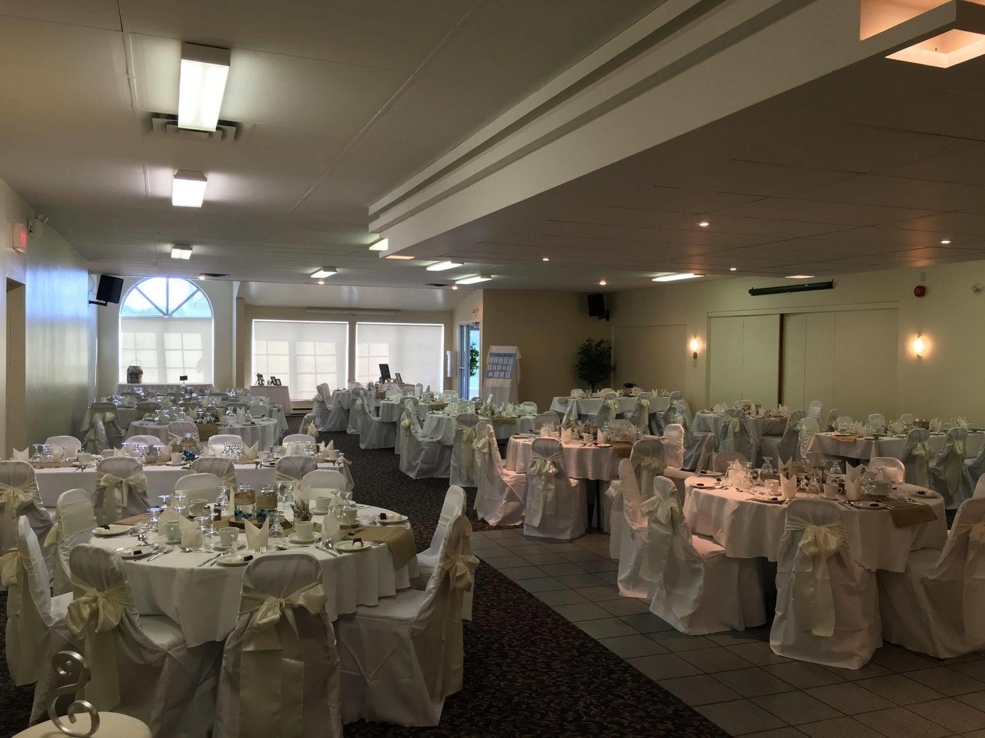 Fairway Inn Sussex Luaran gambar