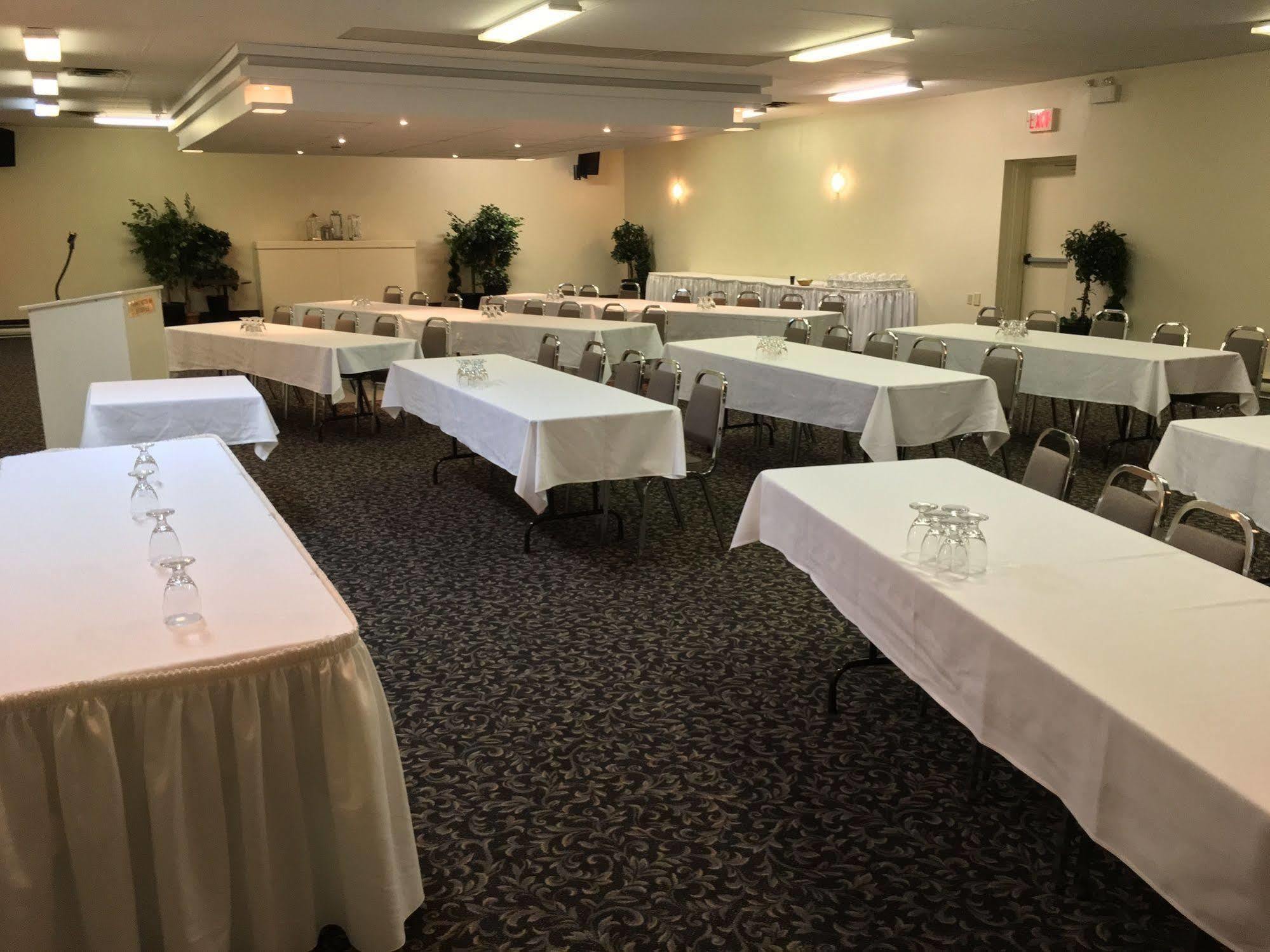 Fairway Inn Sussex Luaran gambar